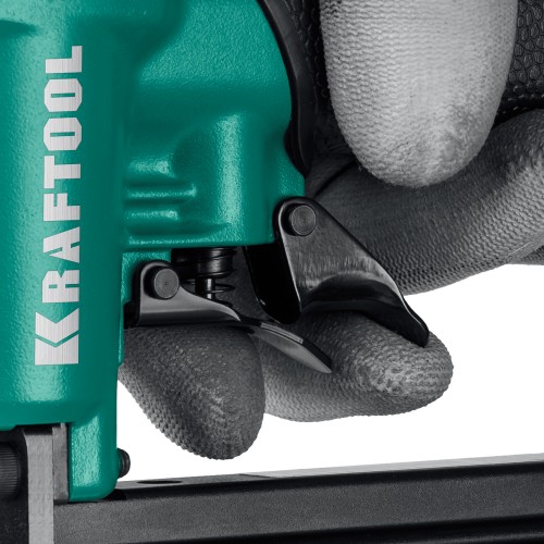 KRAFTOOL P0.6/30 пневматический нейлер для шпилек 23Ga тип P0.6 (12-30 мм), (31963) KRAFTOOL P0.6/30 пневматический нейлер для шпилек 23Ga тип P0.6 (12-30 мм), (31963)