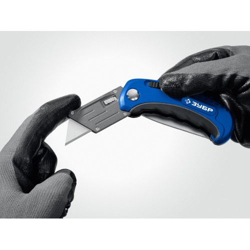 ЗУБР Компакт-2-А24, технический, универсальный складной нож 2-в-1 с трапециевидным лезвием (09227)