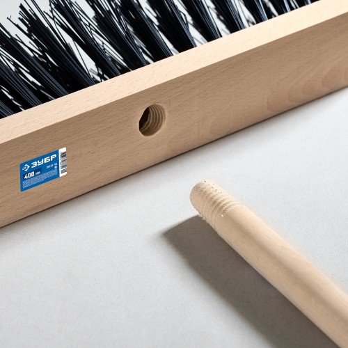 ЗУБР ДОКА буковая колодка 40см, шлифованный буковый черенок 140см (d25мм), щетина 85мм, 5-рядная, уличная щётка с черенком (39191-40)